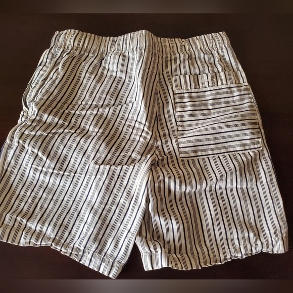 Cotton Linen Striped Shorts - Picture 3 of 7